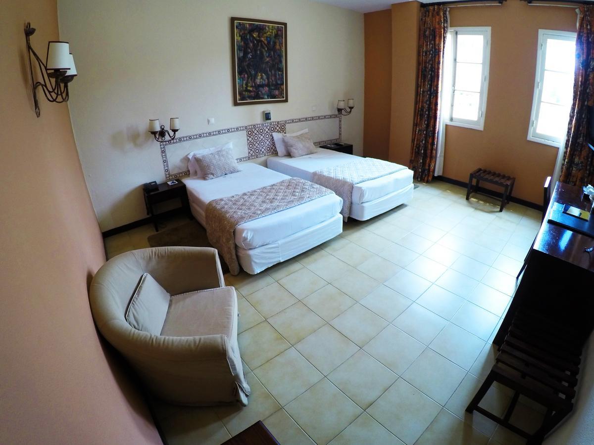 Hotel Continental Luanda Bagian luar foto